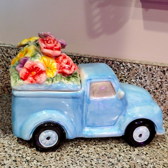 COOKIEJAR - Picture 1 of 9